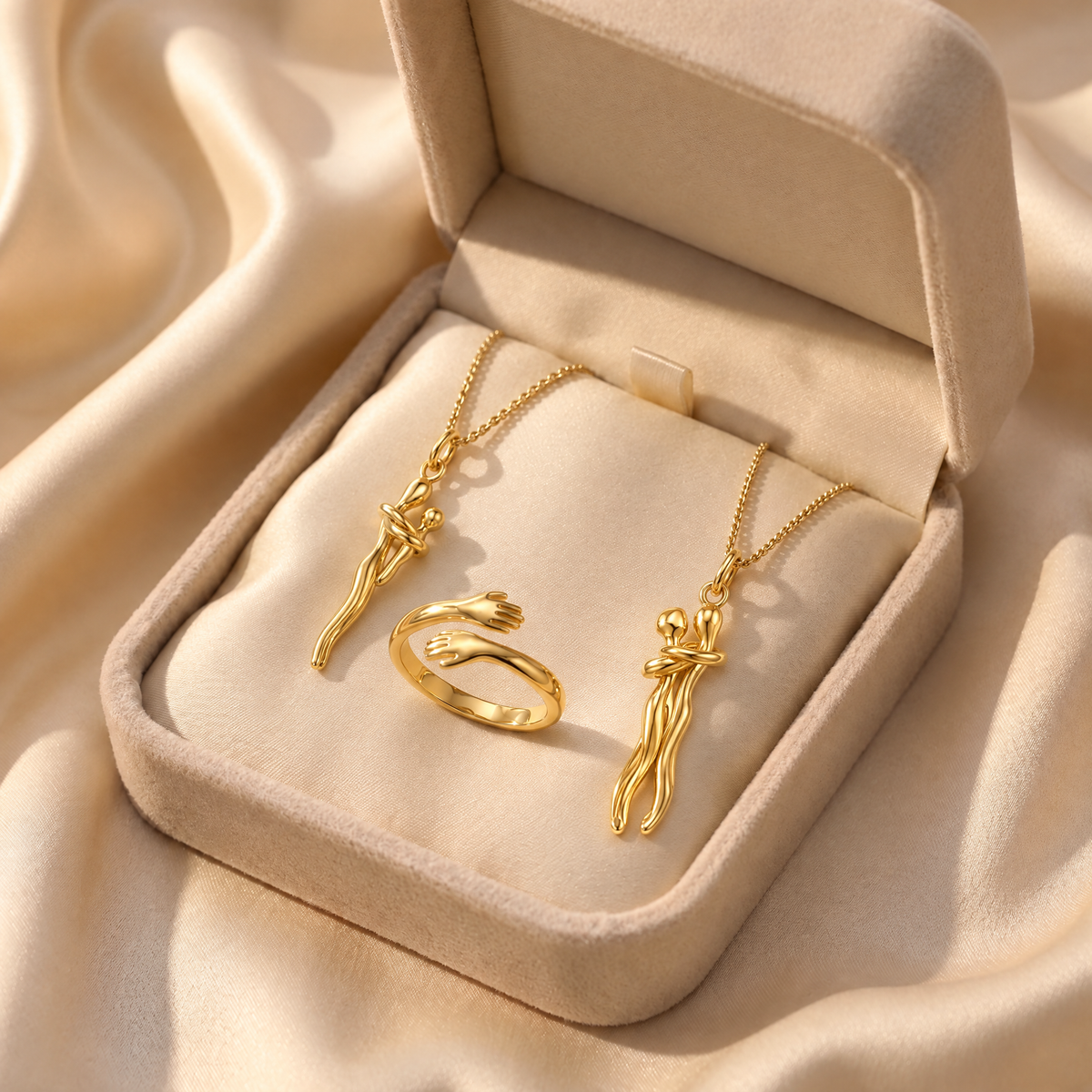 The Family Matching Set Mom and Kid plus Couple gold with Gold Hug Ring in jewelry box