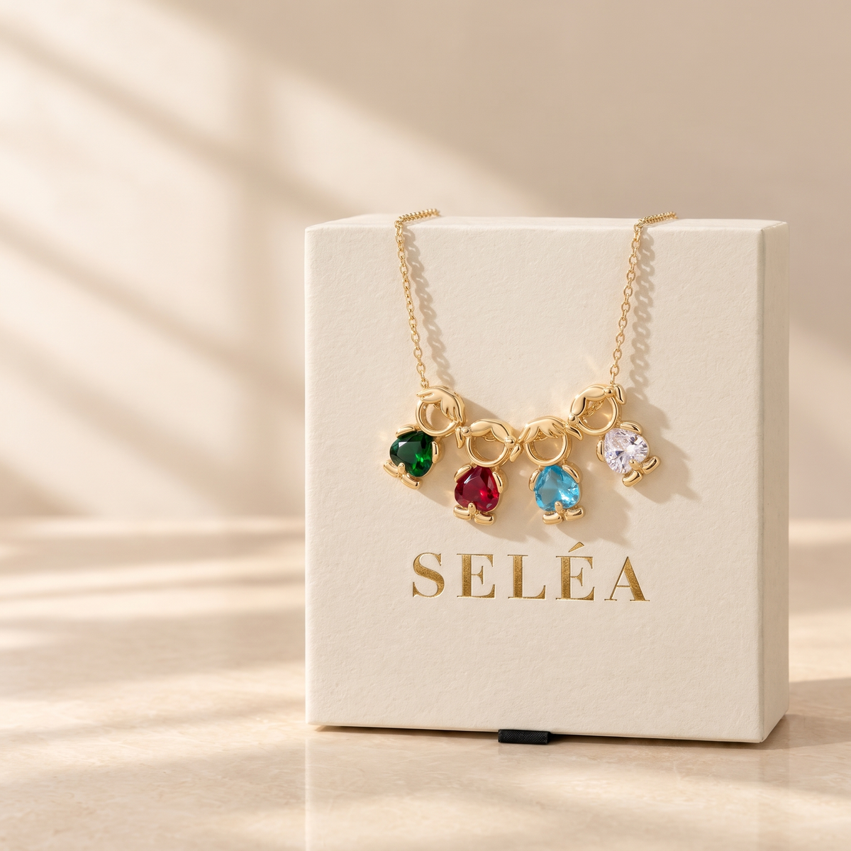 Forever Mine Necklace in a Seléa gift box